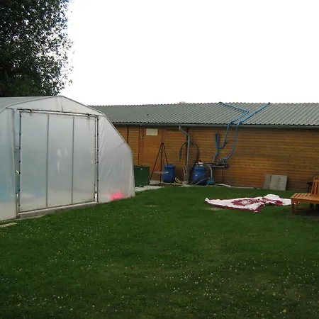 Blockhaus Fuer Fuenf Personen By Interhome Sudwalde