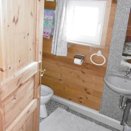 Blockhaus Fuer Fuenf Personen By Interhome